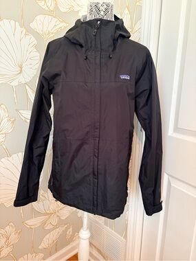 Patagonia Never Worn Black Hooded Utility Jacket